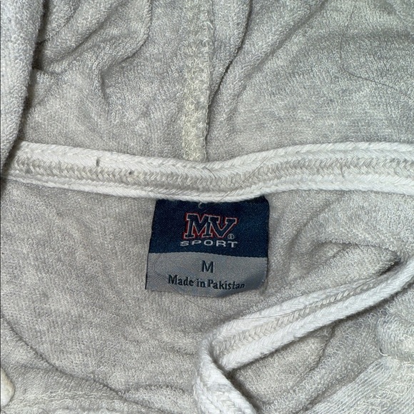 Gray Montauk New York Hoodie - Picture 6 of 6